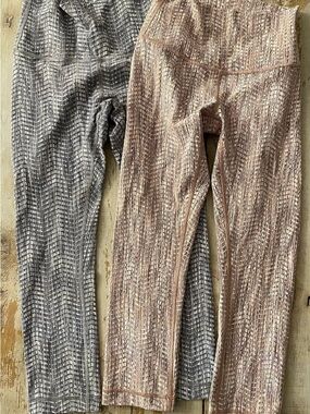 Two pairs of Lululemon cropped leggings - 4